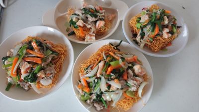 麺なお昼ごはん